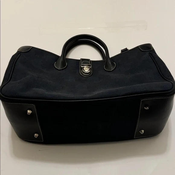 Dooney and Bourke bag - Picture 2 of 13